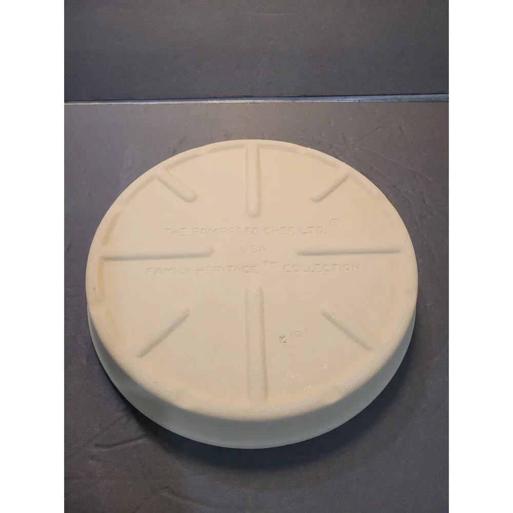 Pampered Chef Family Heritage Collection Round Deep Dish Stoneware